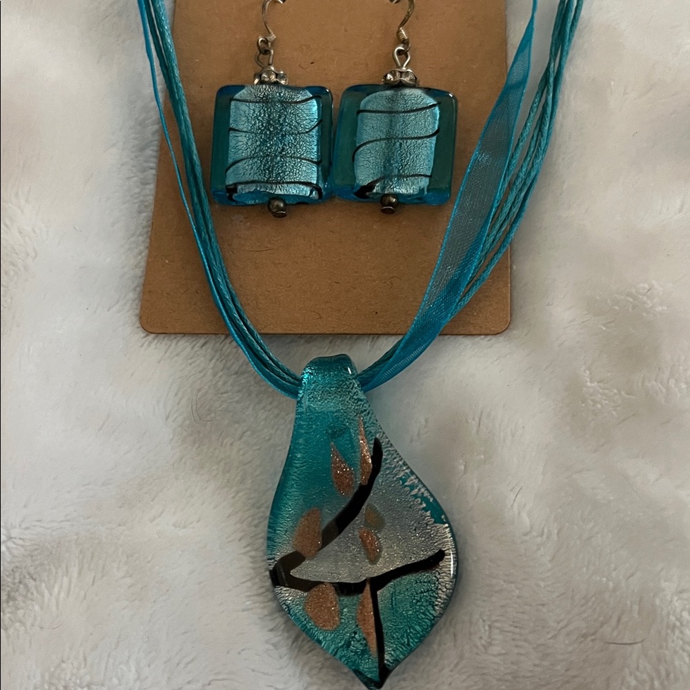 Elegant Blue & Black Glass Jewelry Set